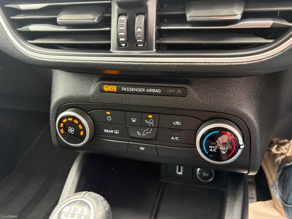 Ford Focus 385910638