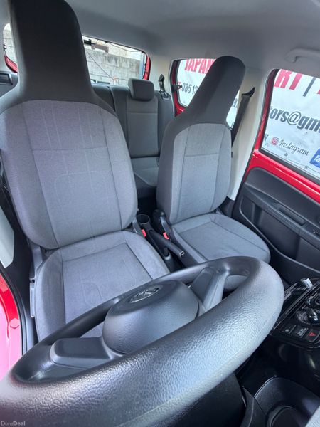 Volkswagen up! 2015 385912548