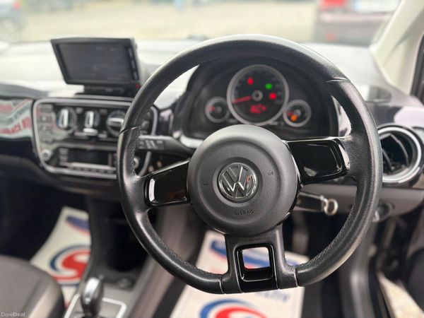 Volkswagen up! 2015 385912646