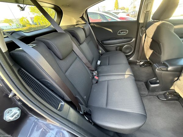 2017 Honda HR-V(VEZEL) 1.5 Hybrid Automatic 385913920