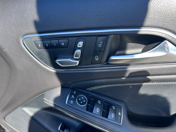 2019 MERCEDES GLA 220 PETROL PREMIUM 4 MATIC 4WD 385915566