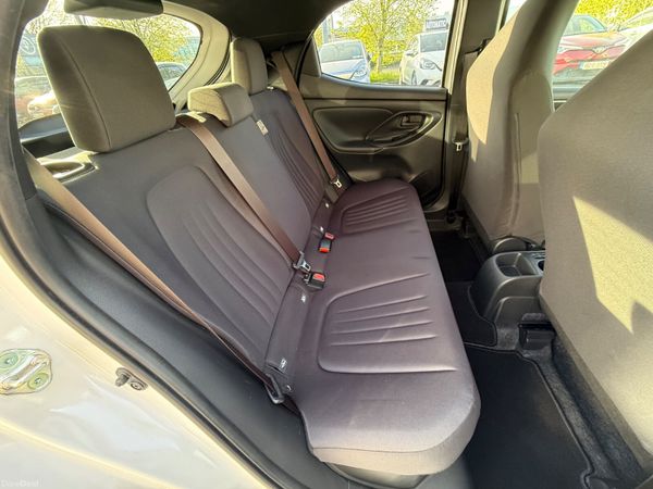 Toyota Yaris 2022 385916472