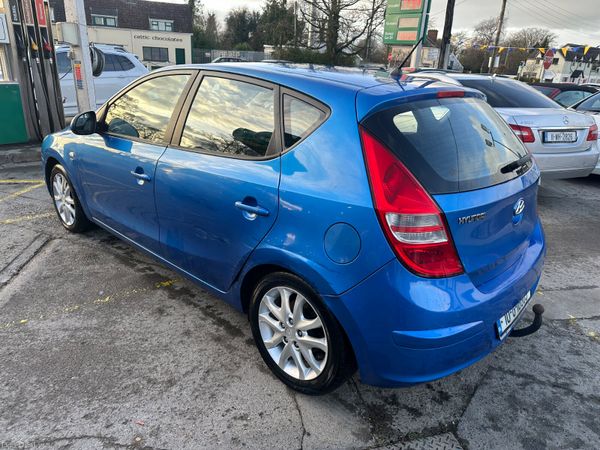 Hyundai i30 2010 1.6 CRDi 90hp Classic 385924996
