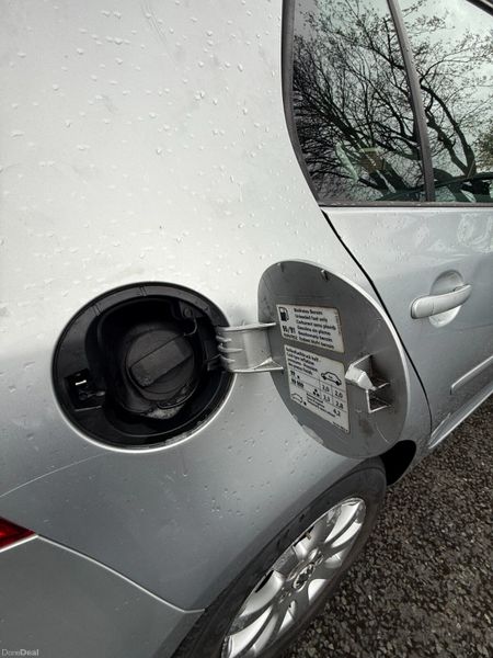 ✅ New: NCT. Car-play. 4k reverse camera. 200Km 385926300