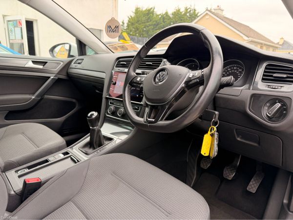 Volkswagen Golf Stylish Alloys & Excellent Conditi 385939568