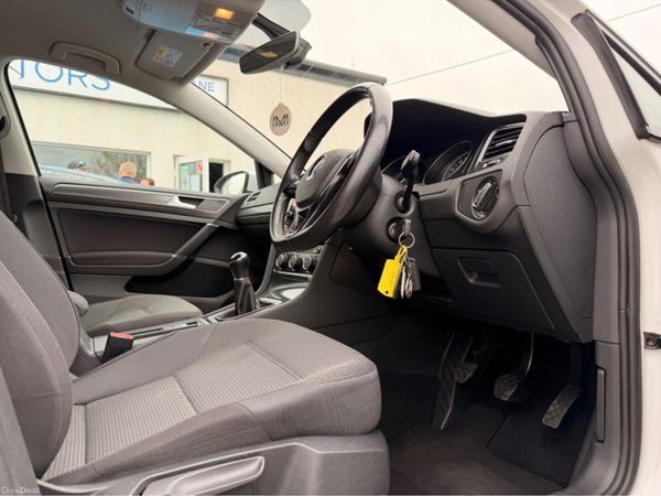 Volkswagen Golf Stylish Alloys & Excellent Conditi 385939570
