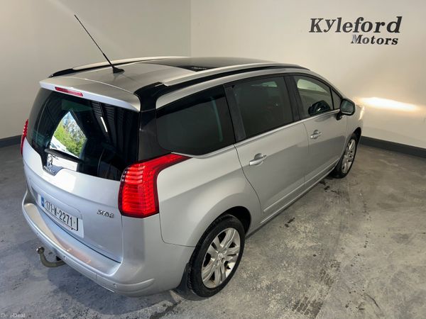 Peugeot 5008 2017 386079078