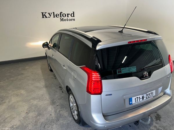 Peugeot 5008 2017 386079088