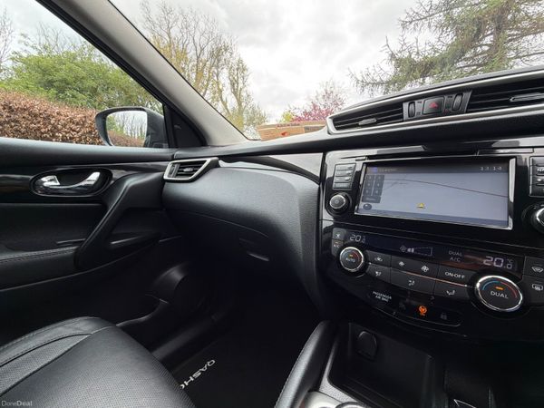 Nissan Qashqai 2015 DCI  SVE LOW Mileage 386079152