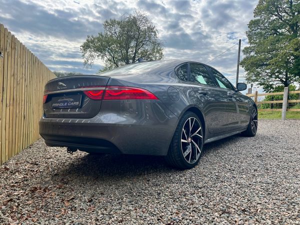 Jaguar XF 2018 386144460