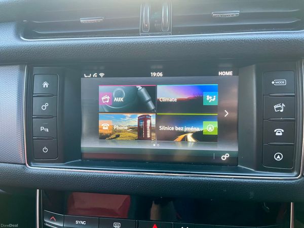 Jaguar XF 2018 386144430