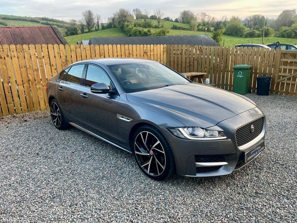 Jaguar XF 2018 386144432