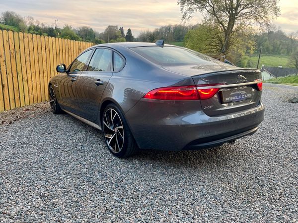 Jaguar XF 2018 386144436