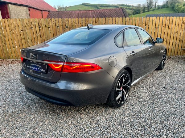 Jaguar XF 2018 386144438