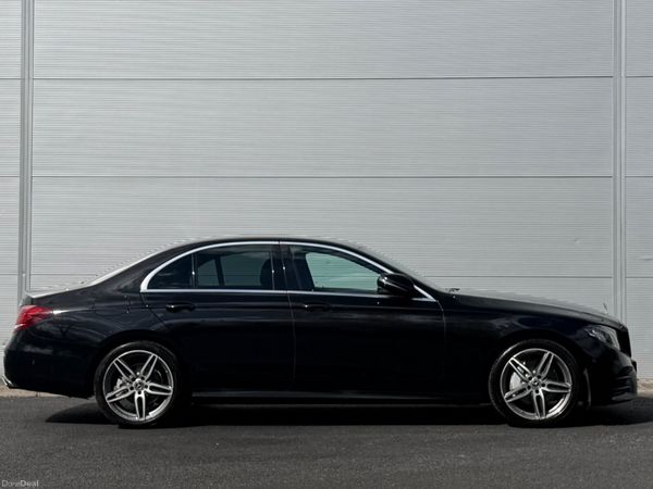 Mercedes-Benz E220d AMG 386178732