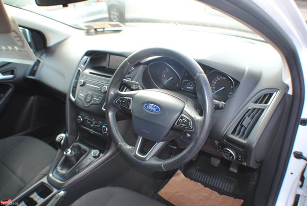 Ford Focus 2018 386190718