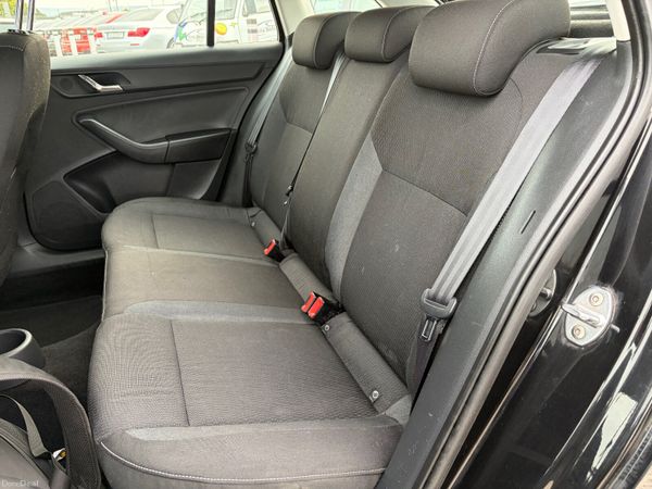 2014 Skoda Rapid 1.2 TSI Ambition Nct 02/27 386129552