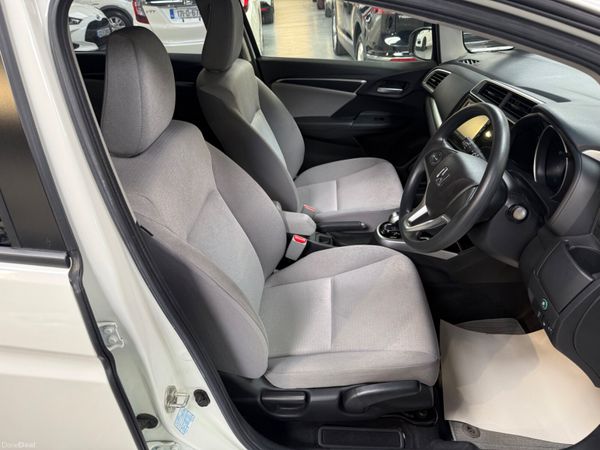 2017 Honda JAZZ/Fit 1.2 Hybrid Auto, 24K K.M 386139706