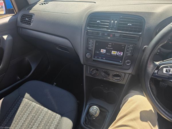 Volkswagen Polo 2017 386255078