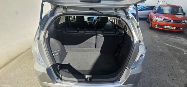 Honda fit Hybrid Low Mileage 386256596