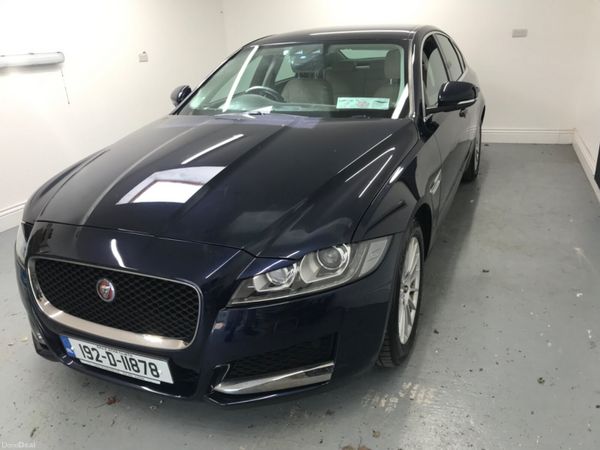Jaguar XF 2019 386273068