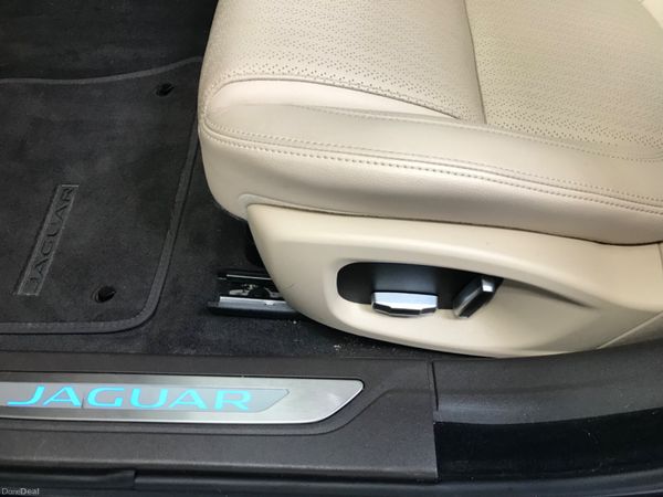 Jaguar XF 2019 386273102