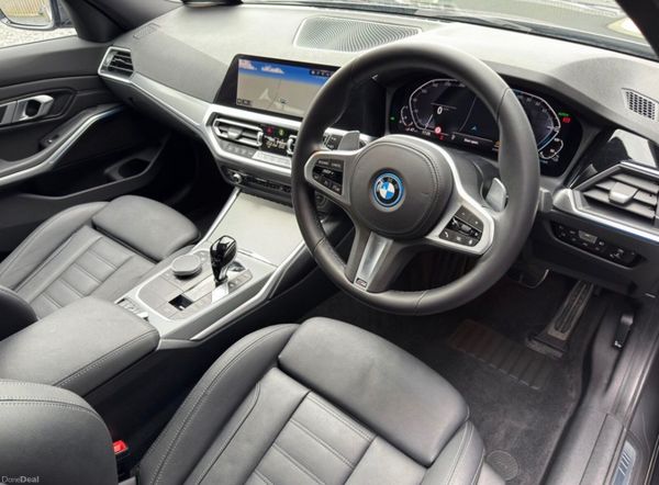 22 BMW 330e M Sport Touring Plug-In Hybrid Auto 386273478