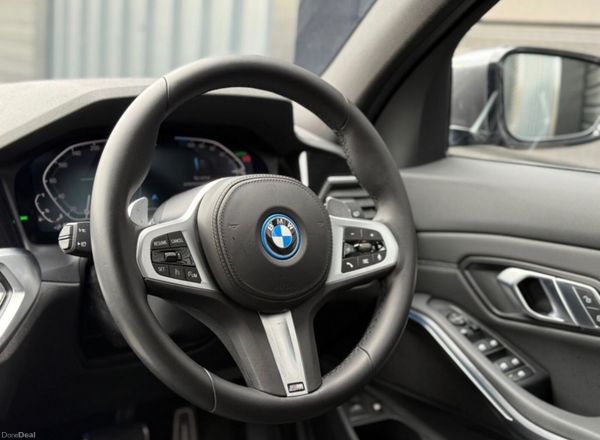 22 BMW 330e M Sport Touring Plug-In Hybrid Auto 386273488