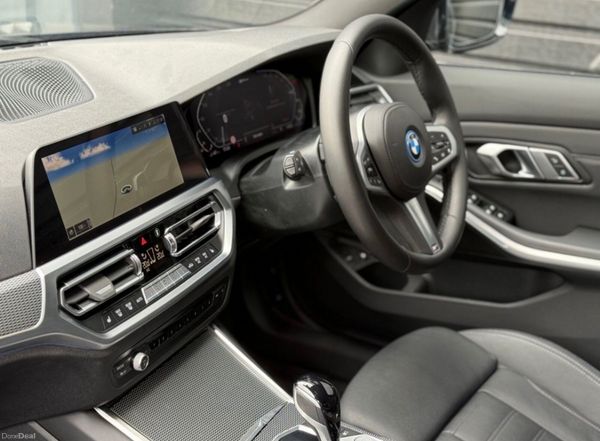 22 BMW 330e M Sport Touring Plug-In Hybrid Auto 386273490