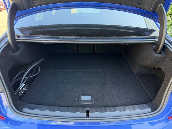 BMW 330e M Sport Pro Pack 386283994