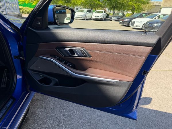 BMW 330e M Sport Pro Pack 386283926