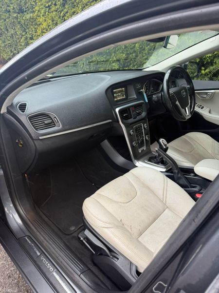 Volvo V40 2014 1.6 D *** SOLD AS SEEN *** 386233426