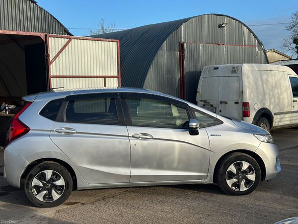 Honda Fit 2017 1.5 Hybrid Self charging 386237314