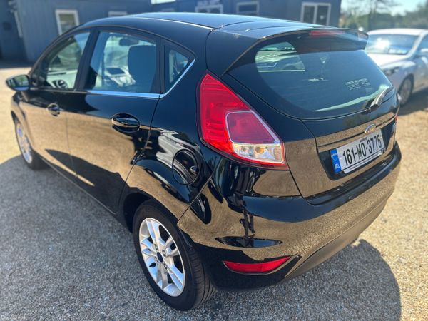 Ford Fiesta zetec 386352706