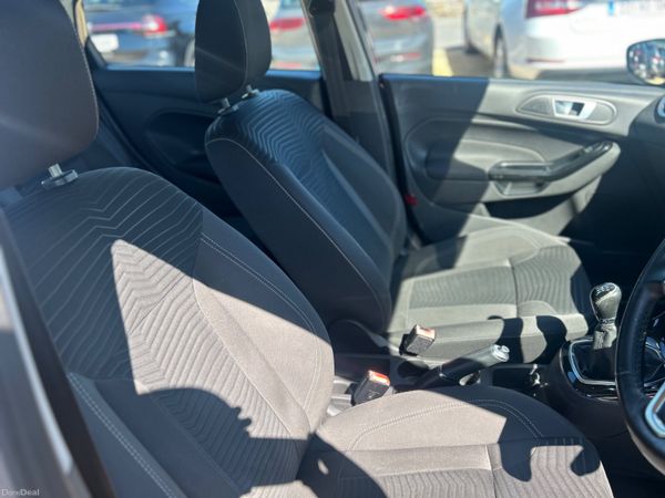 Ford Fiesta zetec 386352708