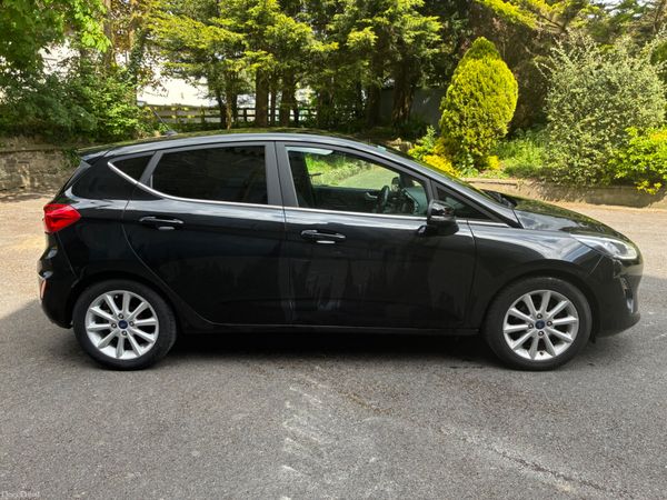 Ford Fiesta 2018 386367288
