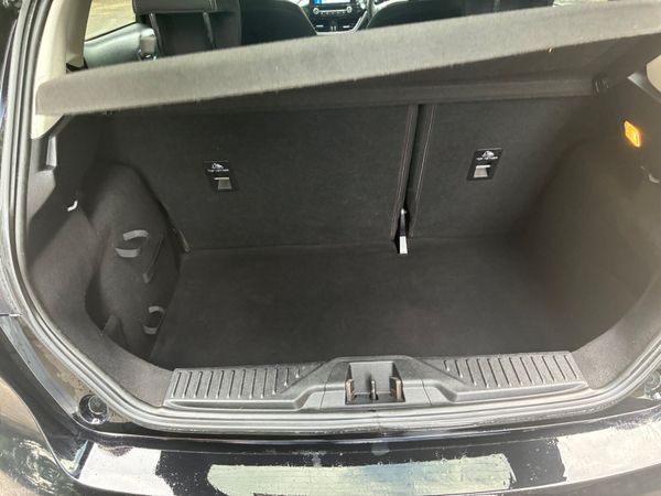Ford Fiesta 2018 386367292