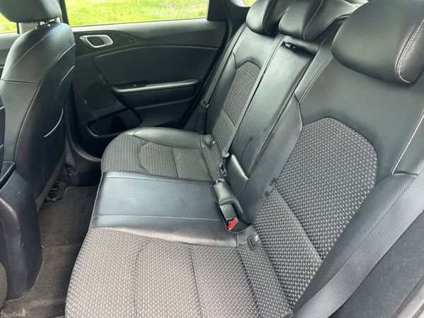 Kia Ceed 2019 , full service history 386372538