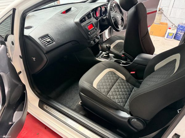 Kia Ceed 2016 386379562