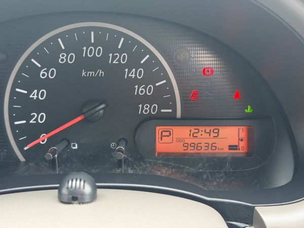 Nissan March 2016 386379824