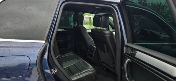 Volkswagen Touareg 2013 R-line Top Spec 386385946