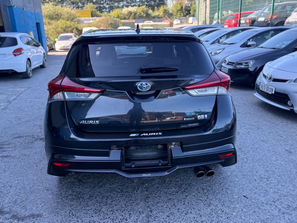 2017 Toyota Auris Hybrid Auto Luna Sports 386324718