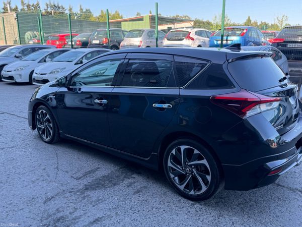 2017 Toyota Auris Hybrid Auto Luna Sports 386324720