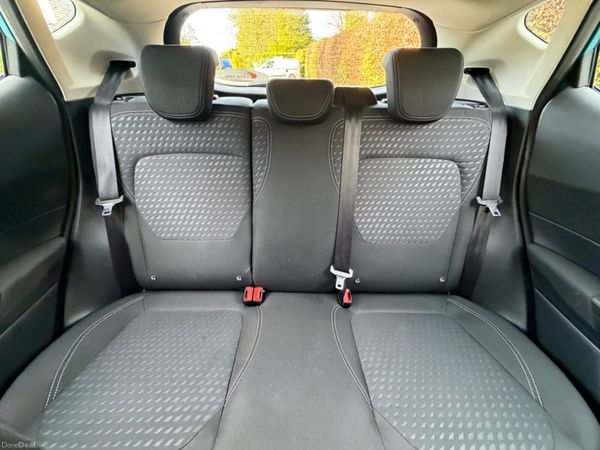 Ford Fiesta 2018 Titanium 1.1 386325694