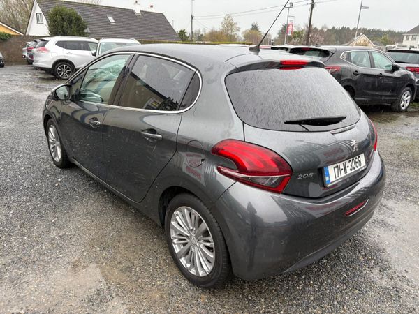 2017 Peugeot 208 386332138