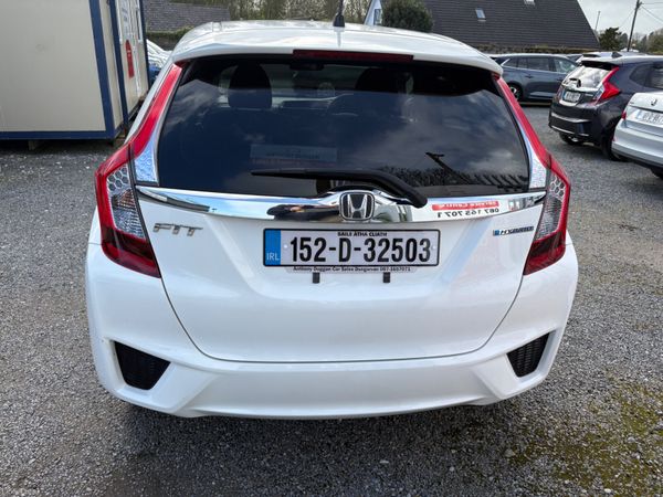 152 Honda Fit hybrid 386332564
