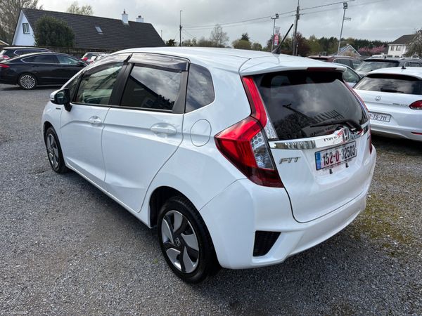 152 Honda Fit hybrid 386332566