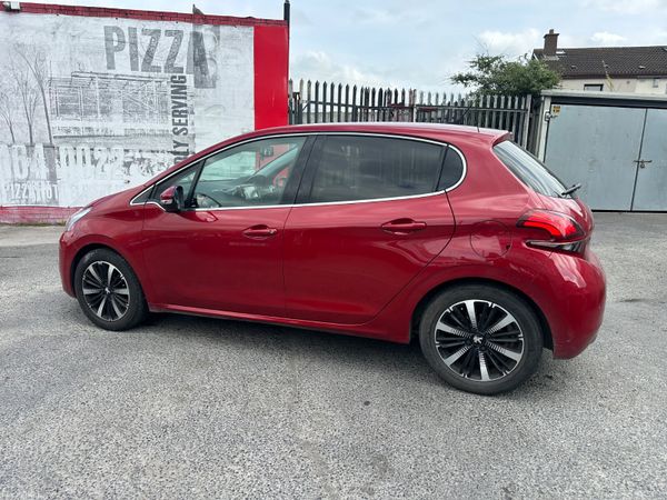 Peugeot 208 1.2 Petrol Auto NCT TAX LOW KMS 386449236