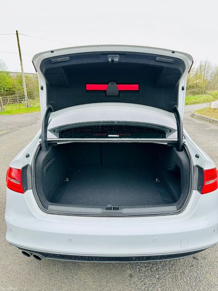 Audi A4 2015 386406106
