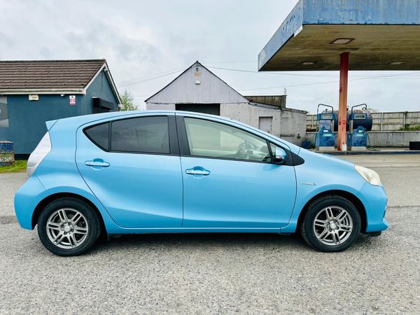 TOYOYA AQUA 2012 1.5L PETROL HYBRID 386412592